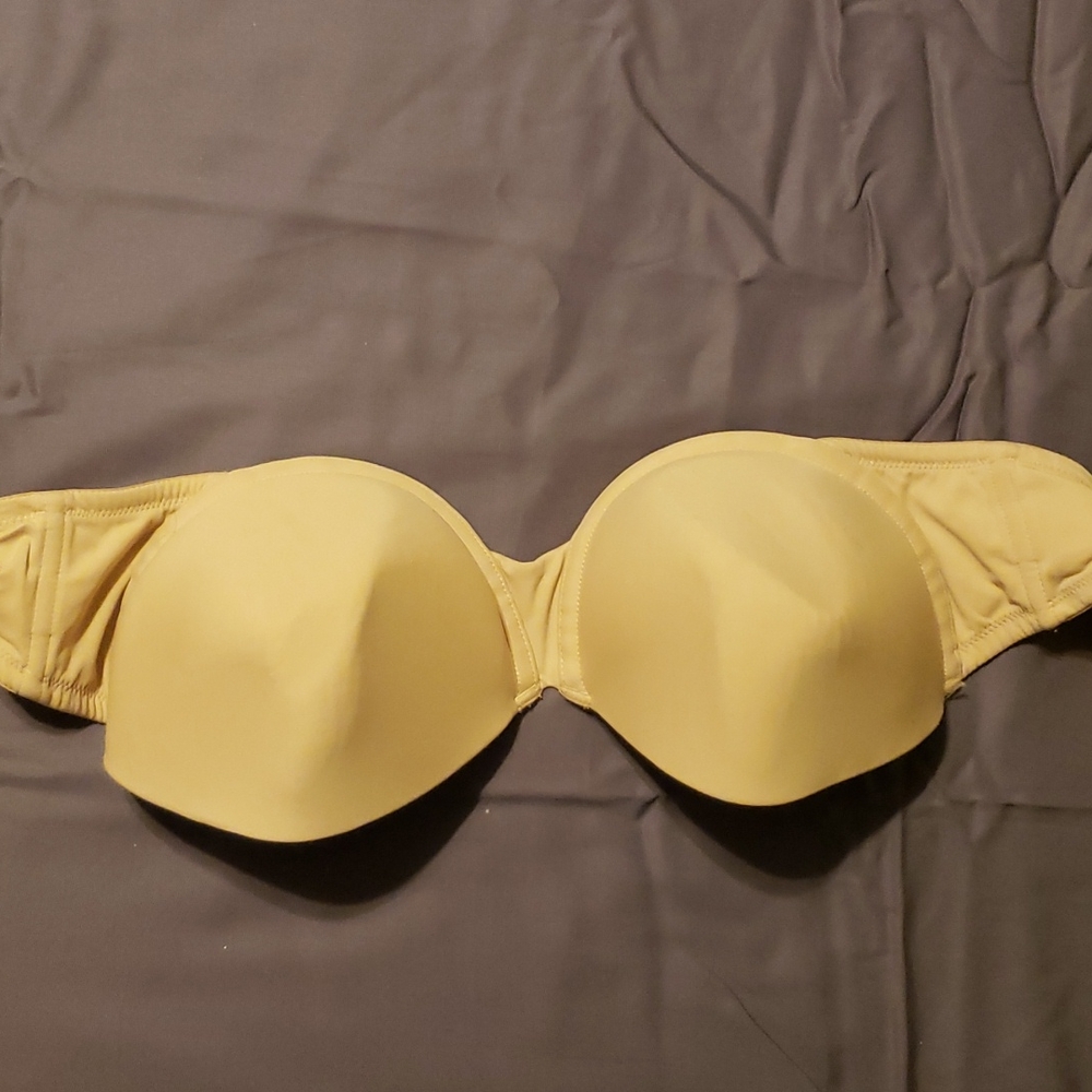 Strapless bra 38D